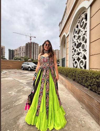 Bangalorey Sequence Embroidered Lehenga Choli